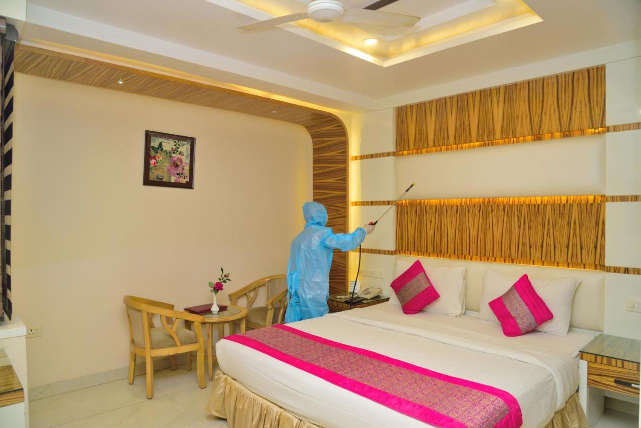 Hotel Aman Continental - 2Mins From Railway Station And 5 Mins From Metro Nueva Delhi Exterior foto