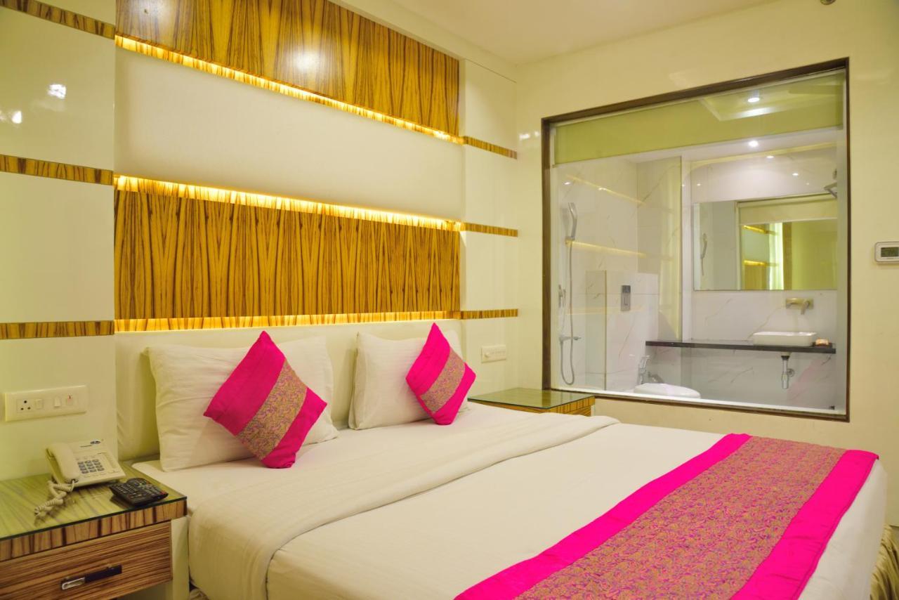 Hotel Aman Continental - 2Mins From Railway Station And 5 Mins From Metro Nueva Delhi Exterior foto