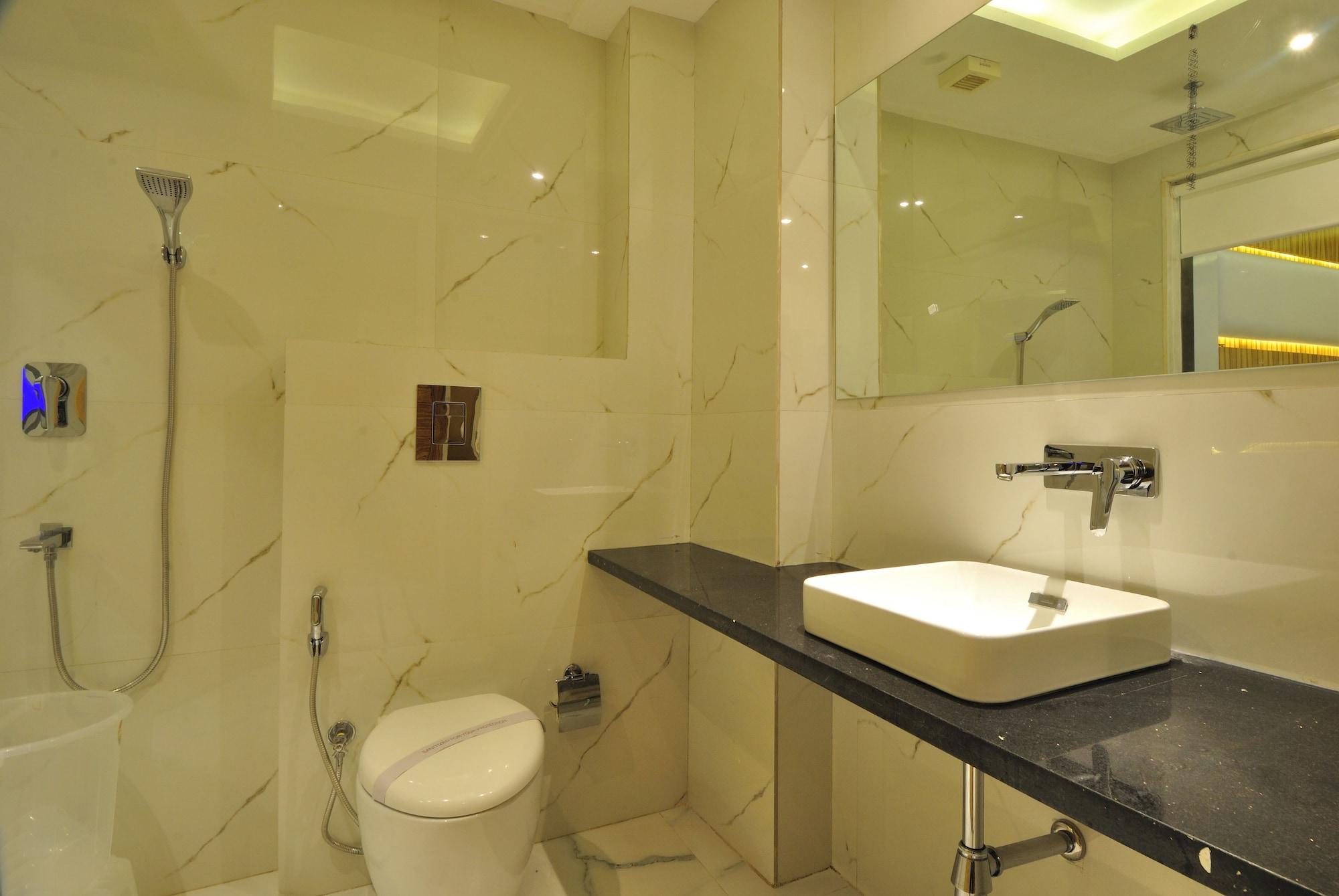 Hotel Aman Continental - 2Mins From Railway Station And 5 Mins From Metro Nueva Delhi Exterior foto