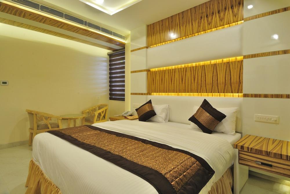 Hotel Aman Continental - 2Mins From Railway Station And 5 Mins From Metro Nueva Delhi Exterior foto