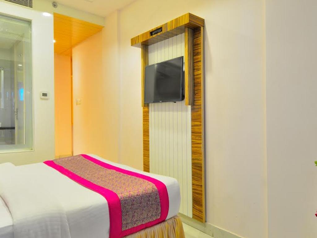 Hotel Aman Continental - 2Mins From Railway Station And 5 Mins From Metro Nueva Delhi Exterior foto