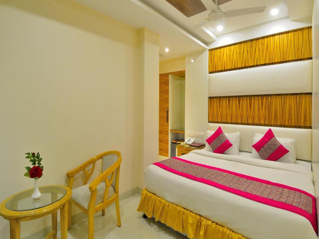 Hotel Aman Continental - 2Mins From Railway Station And 5 Mins From Metro Nueva Delhi Exterior foto